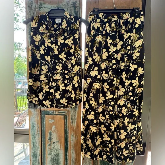 cabi Spring 2025 Set Up Blouse. Size XS - Picture 5 of 7